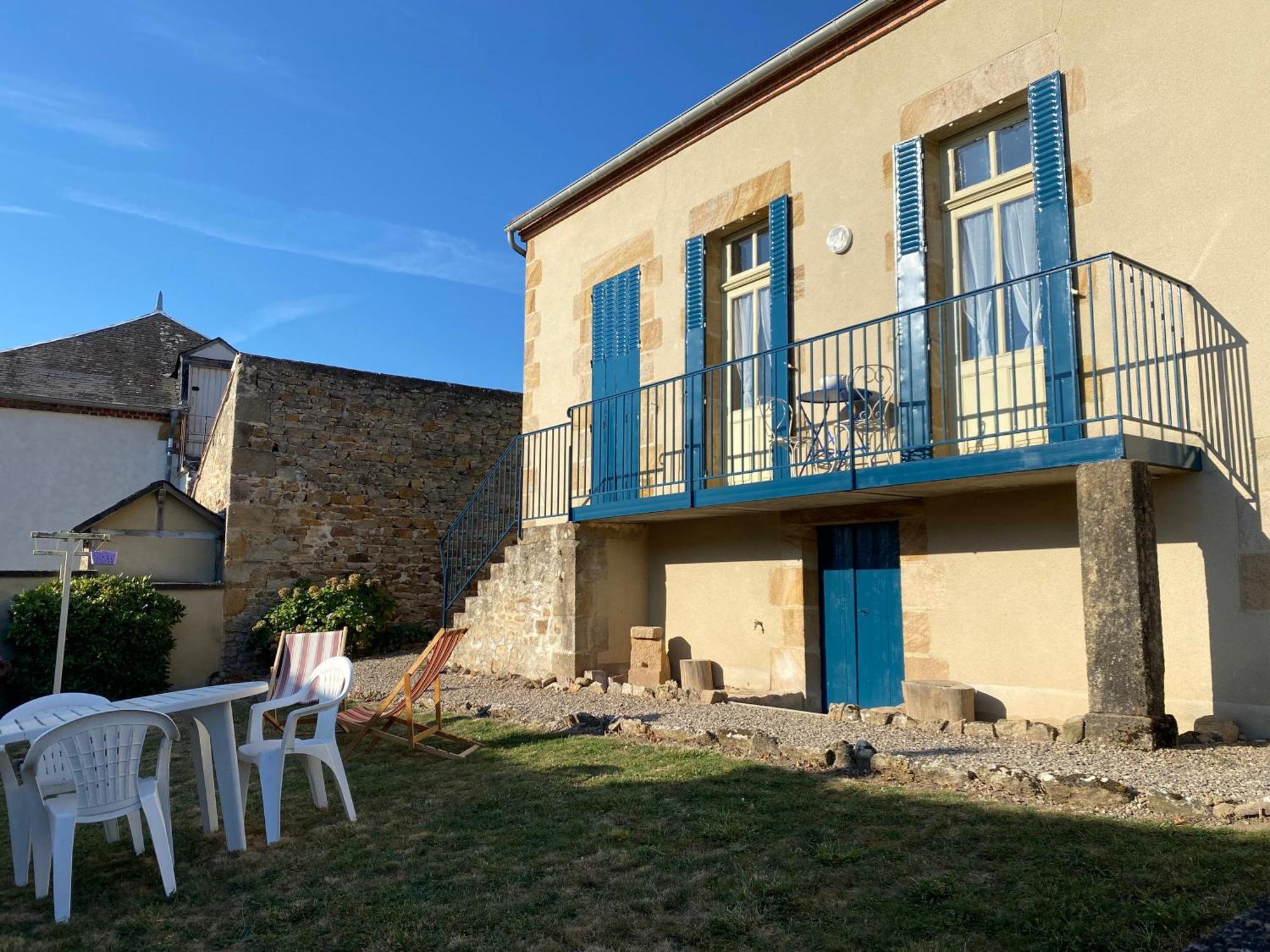 Studio Logis Les Roses Bourbon-lʼArchambault Exterior foto